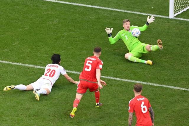 星空投注-【世界杯】首张红牌+首个远射，伊朗读秒2-0十人红龙