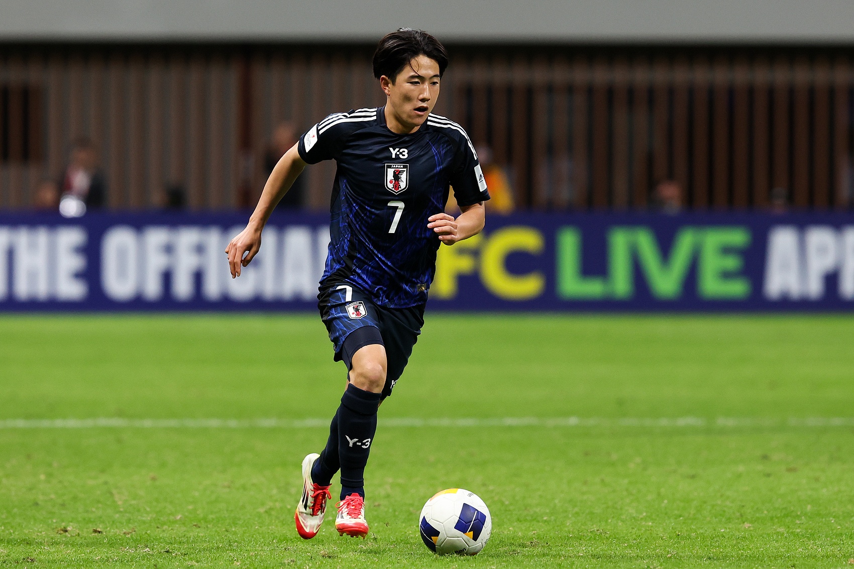 星空体育-既要…又要…？佐藤龙之介：可以的话，赛事金靴和MVP都想拿下